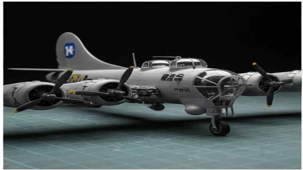 B17 Flying Fortress: Il Bombardiere Strategico in Scala — modello in scala